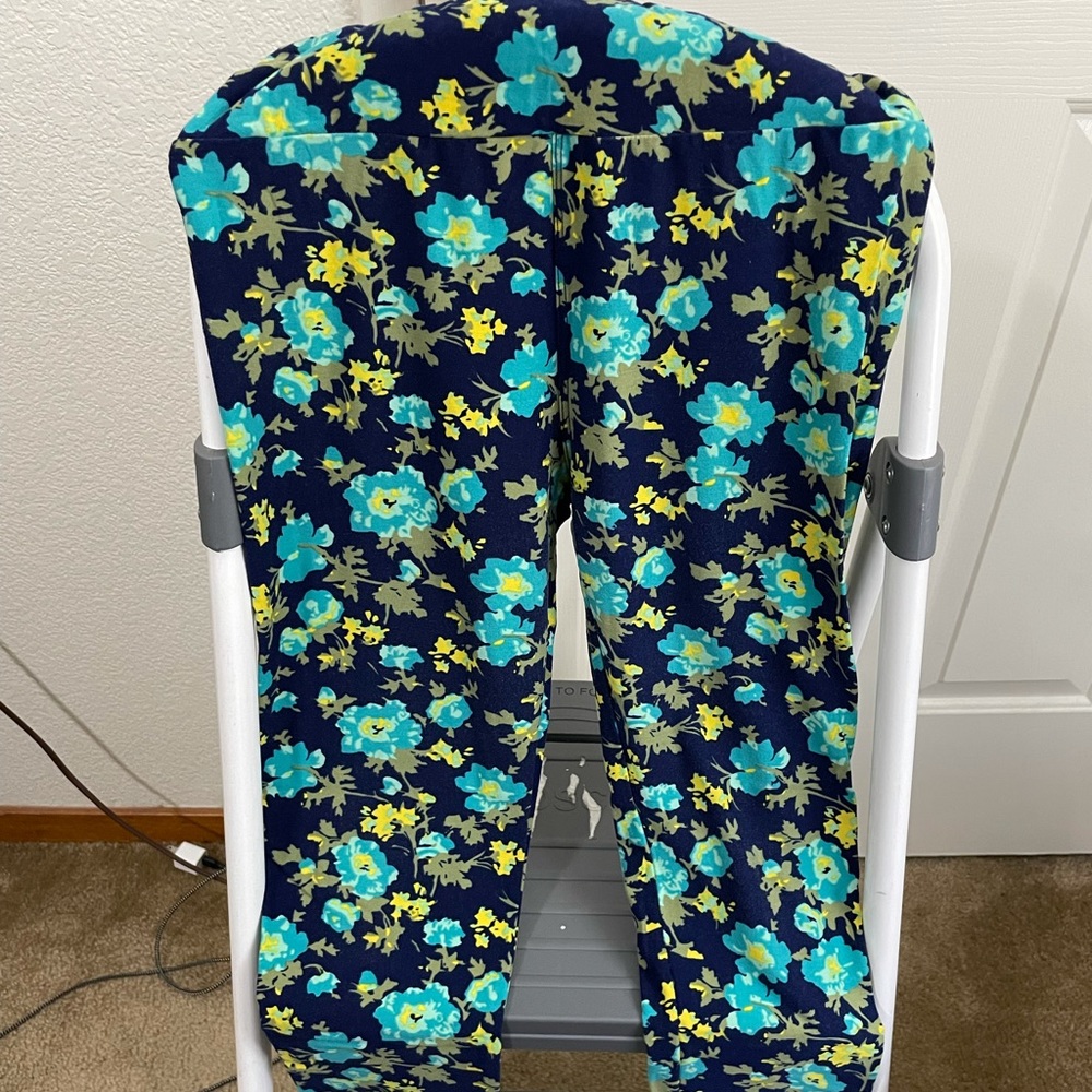 LulaRoe Floral Leggings